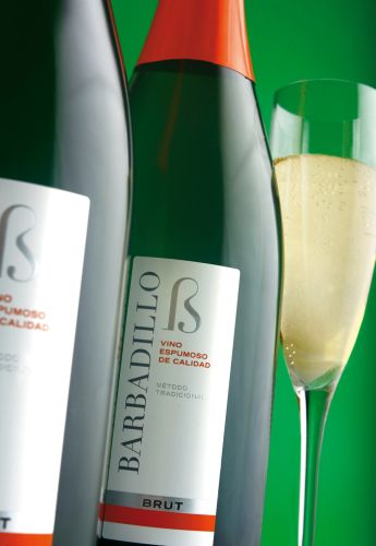 Diseño de branding y packaging para vino espumoso Barbadillo