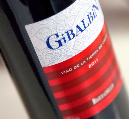Rediseño de etiquetas para vino Gibalbín