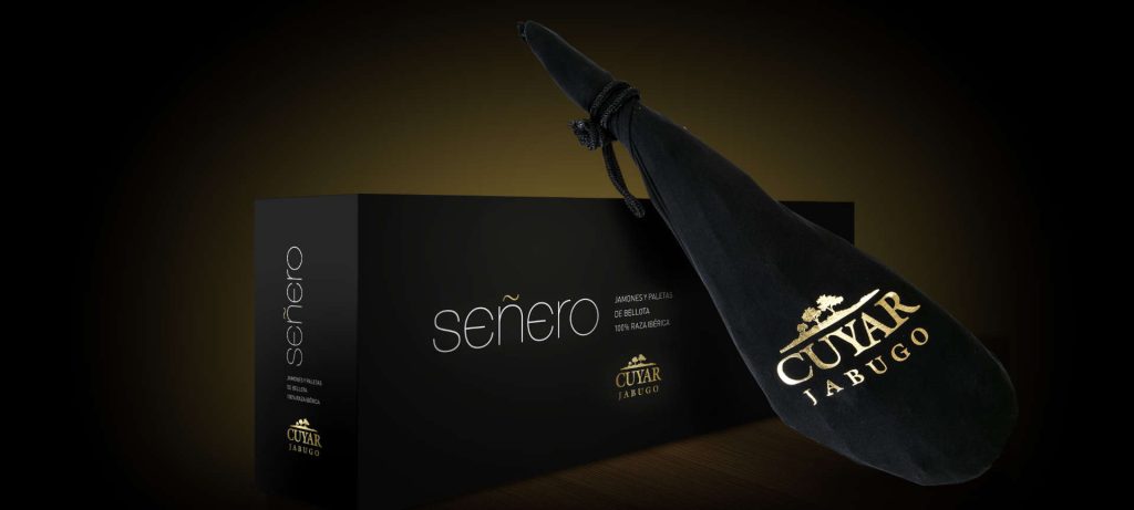 Packaging compuesto de caja y funda para pata de jamón Señero